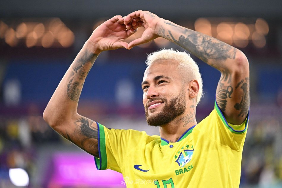 界展示了中 界展示了中