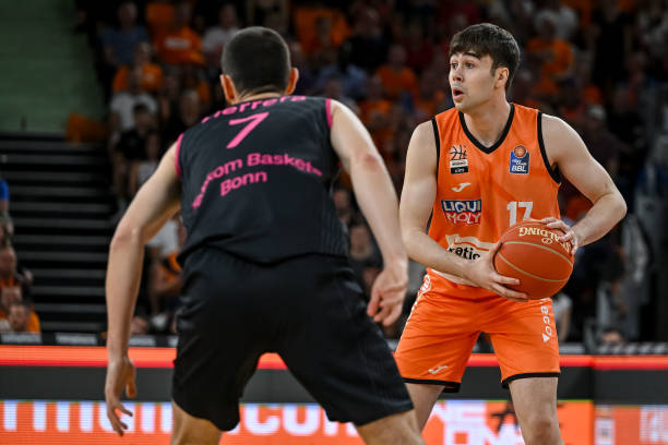 通过首战的 通过首战的