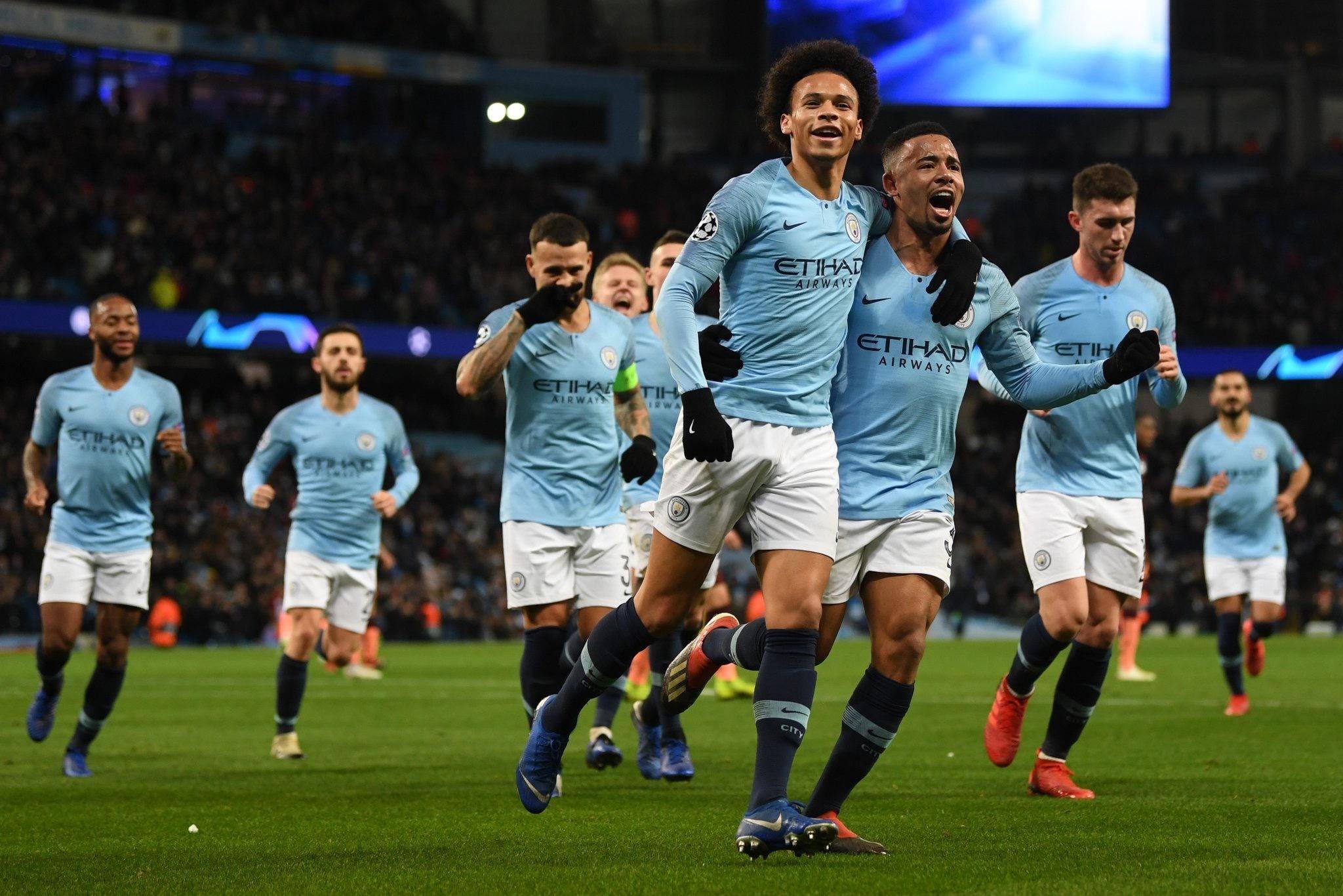 后转身跳投 后转身跳投